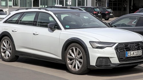 The 10 most popular car models in America &amp; 10 no one touches