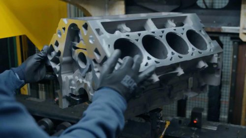 Chevrolet, Chevrolet small block V8: 74 years of evolution and innovation