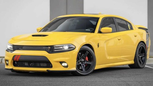 SuperCar, 10 cheap V8 sedans that still feel like a supercar in 2026