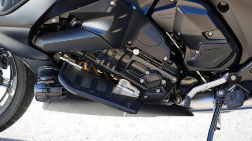 The touring bike that balances smoothness, power, and interstate confidence