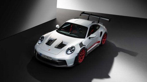 Porsche GT3 RS badge: A symbol of precision engineering