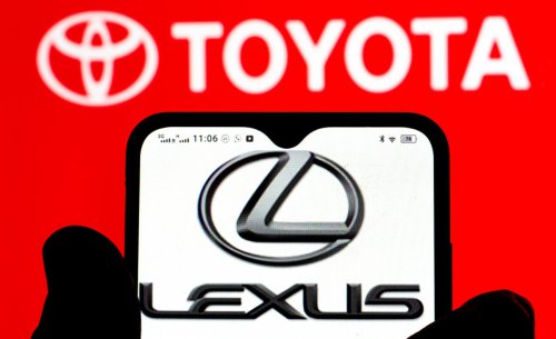 Toyota y Lexus rompen el miedo al coche eléctrico con una garantía en las baterías de 1.000.000 de kilómetros