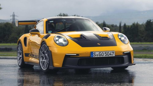 Porsche GT3 RS badge: A symbol of precision engineering