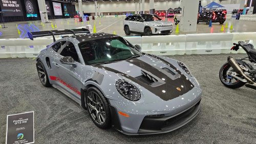 Porsche GT3 RS badge: A symbol of precision engineering