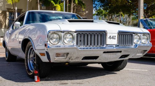 10 of the biggest V8 engines ever built by General Motors, ranked