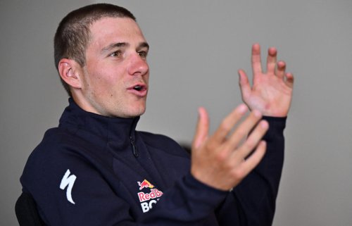 Evenepoel sobre Pogacar: “Sus ataques son increíblemente impresionantes”