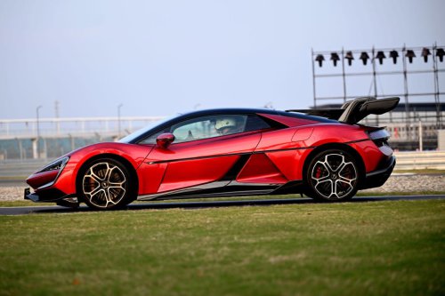 Prueba Yangwang U9: viajamos a China para probar las prestaciones de este supercar de 1.300 CV