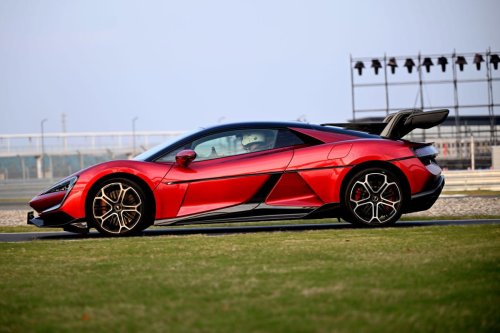 Prueba Yangwang U9: viajamos a China para probar las prestaciones de este supercar de 1.300 CV