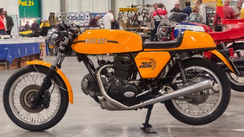 5 legendary cafe racers that weren't built by Triumph Motorcycles