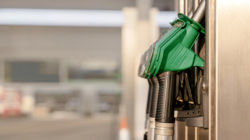 How engineers made an engine that ran on gas and diesel at the same time