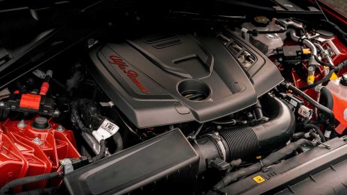 5 cars that used engines from different brands