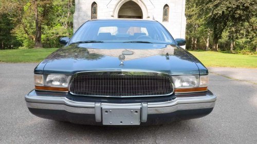 Buick, GM, Buick Roadmaster: GM's underrated land yacht with Corvette engine