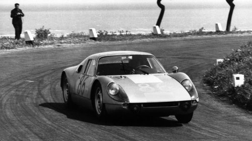 Porsche, What separates Porsche's GTS models from the 'real' GT cars?
