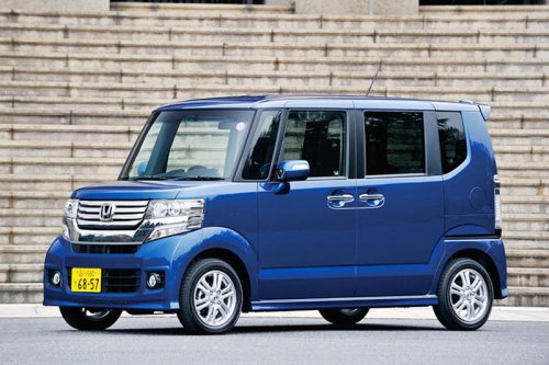 ホンダ N-BOXはノンターボでも必要十分な走りっぷりだったが、ターボ搭載で余裕が生まれた【10年ひと昔の新車】