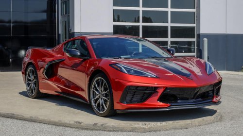 Mercedes, A Miami waitress allegedly claimed $180,000 per month income to finance C8 Corvette, Mercedes S560, and more