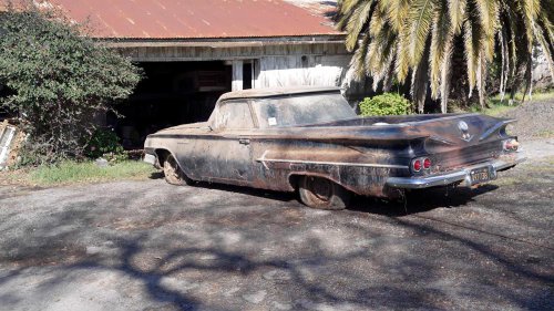 Rare 1960 Chevy El Camino 348 tri-power barn find runs again