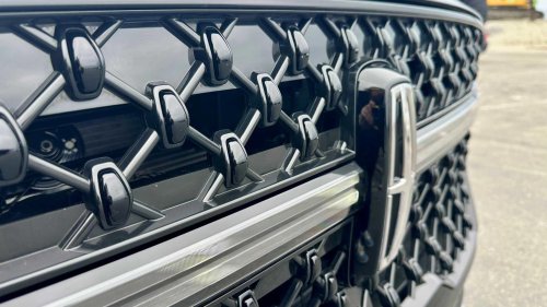 The luxury SUV built for traditionalists