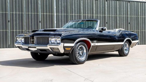 The muscle car with red plastic fenders that collectors now pay $500,000 for