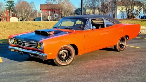 30 head-turning cars from the ’60s