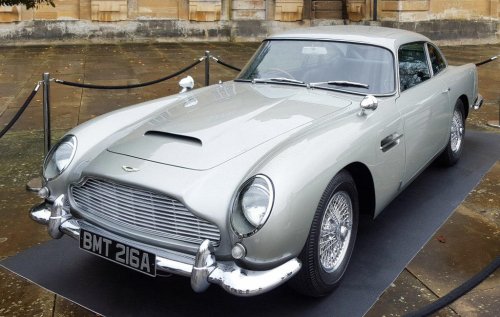 30 head-turning cars from the ’60s