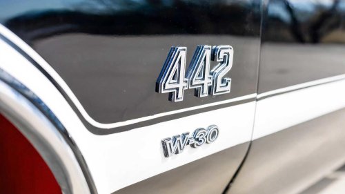 The muscle car with red plastic fenders that collectors now pay $500,000 for