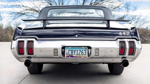 The muscle car with red plastic fenders that collectors now pay $500,000 for