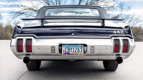 The muscle car with red plastic fenders that collectors now pay $500,000 for