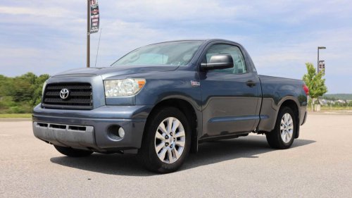 10 fast V8-powered performance cars everyone forgot about