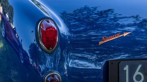Yes, there's a difference between Austin-Healey Bugeye and Frogeye Sprites