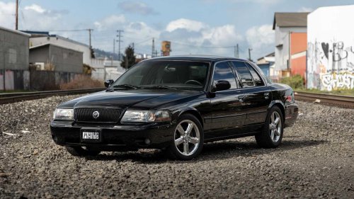 10 fast V8-powered performance cars everyone forgot about