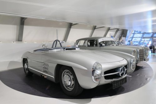 Mercedes, De los Flecha de Plata a la Fórmula E, los Mercedes de carreras más emblemáticos en una exposición