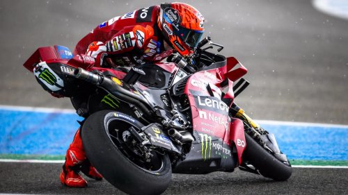 La caída de Marc Márquez en Jerez desvela su evidente cambio de mentalidad: “¿Estoy bien? Pues mañana es lunes, otro día”