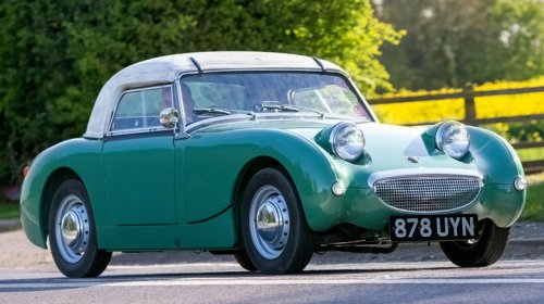 Yes, Yes, there's a difference between Austin-Healey Bugeye and Frogeye Sprites