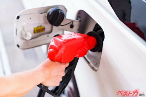 ガソリン代節約の落とし穴? ハイオク仕様にレギュラーガソリンを半分混ぜても大丈夫なのか?
