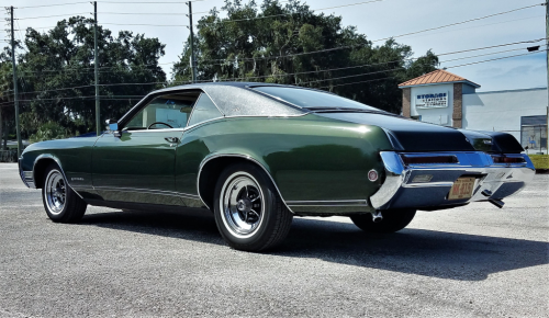 30 head-turning cars from the ’60s