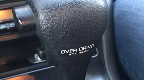What does 'D' mean on a manual transmission?
