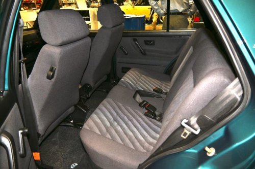 フォルクスワーゲン「ゴルフ」が800万円?「GTI-16V」が高価な理由