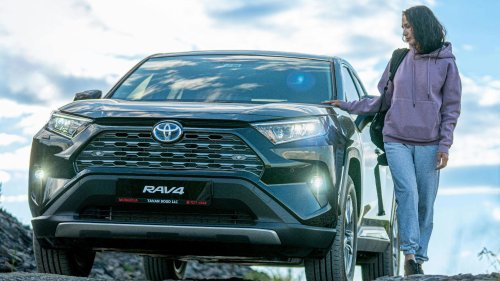 20 best cars for women drivers according to statistics