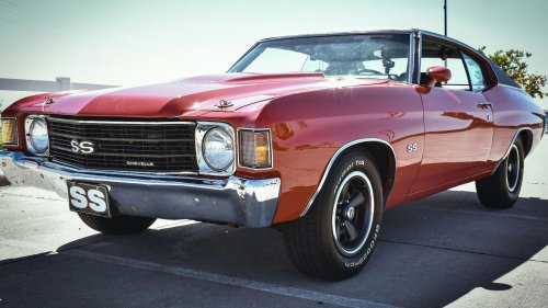 10 greatest muscle cars of all time &amp; 10 modern successors worth owning
