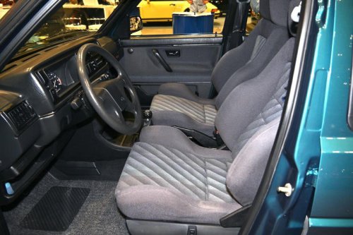 フォルクスワーゲン「ゴルフ」が800万円?「GTI-16V」が高価な理由