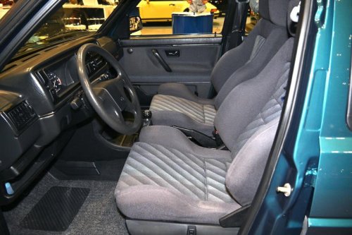 フォルクスワーゲン「ゴルフ」が800万円?「GTI-16V」が高価な理由