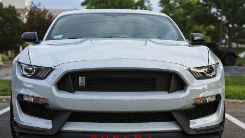 10 greatest muscle cars of all time &amp; 10 modern successors worth owning