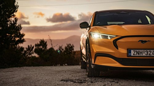 10 greatest muscle cars of all time &amp; 10 modern successors worth owning