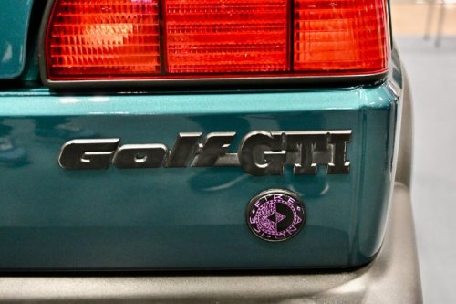 フォルクスワーゲン「ゴルフ」が800万円?「GTI-16V」が高価な理由