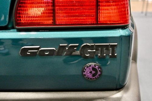 フォルクスワーゲン「ゴルフ」が800万円?「GTI-16V」が高価な理由