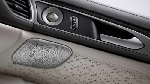 Lincoln's 400-HP sleeper sedan had the heart of a Bronco Raptor