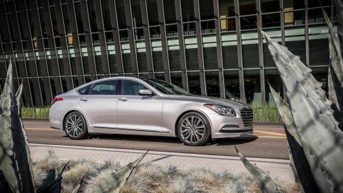 Lincoln's 400-HP sleeper sedan had the heart of a Bronco Raptor