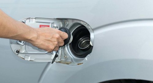 El gran olvidado en el mantenimiento de tu coche: cada cuánto debes revisar el sistema de combustible para evitar averías