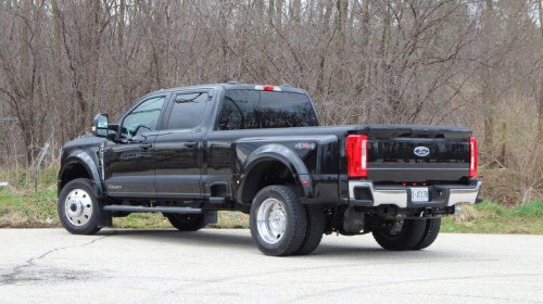 Daily driving a 2026 Ford F-450 dually: 5 pros, 2 cons