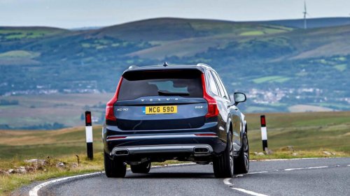 SUV, This 3-row luxury SUV costs around $40K and beats most new family SUVs